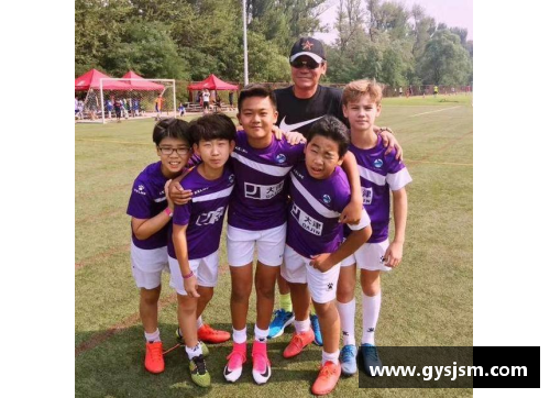 米乐M6邱彪：从球场璀璨到人生高峰 - 副本